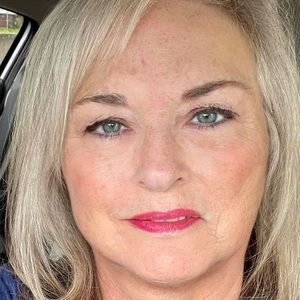 Meet your Posher, Bobbie